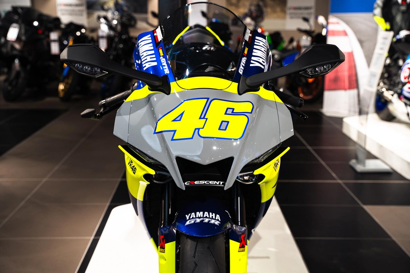 致敬「The Doctor」!Valentino Rossi專屬塗裝Yamaha R1登場,售價台幣141萬元 | SUPERMOTO8