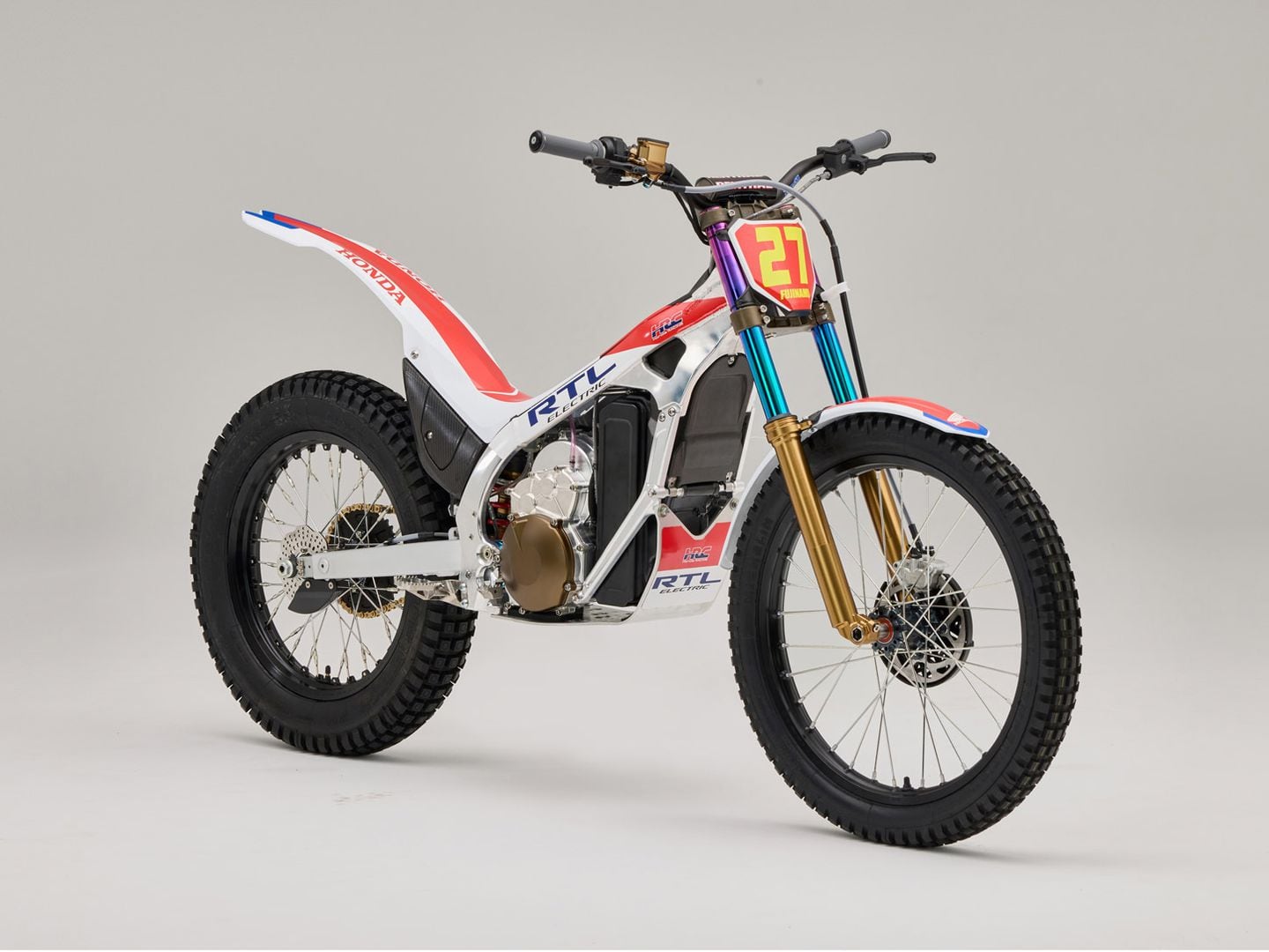 Honda則是直接把電動馬達移植到Montesa Cota 4RT的車架上頭