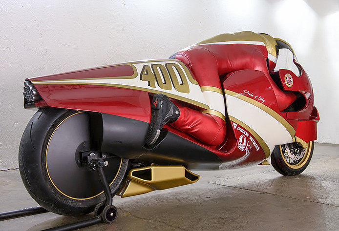 Pride of Italy上面裝著一具2,000 c.c縱置式四行程V8引擎，最大馬力為400hp，引擎為沒有安裝任何增壓系統的自然進氣形式，車輛預估可達到450km/hr