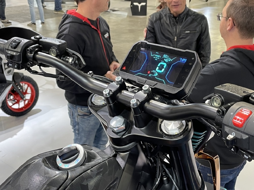 ELECTRICa Project的概念車款,預期將搭載LCD儀表和各種提升駕駛安全性的科技配備