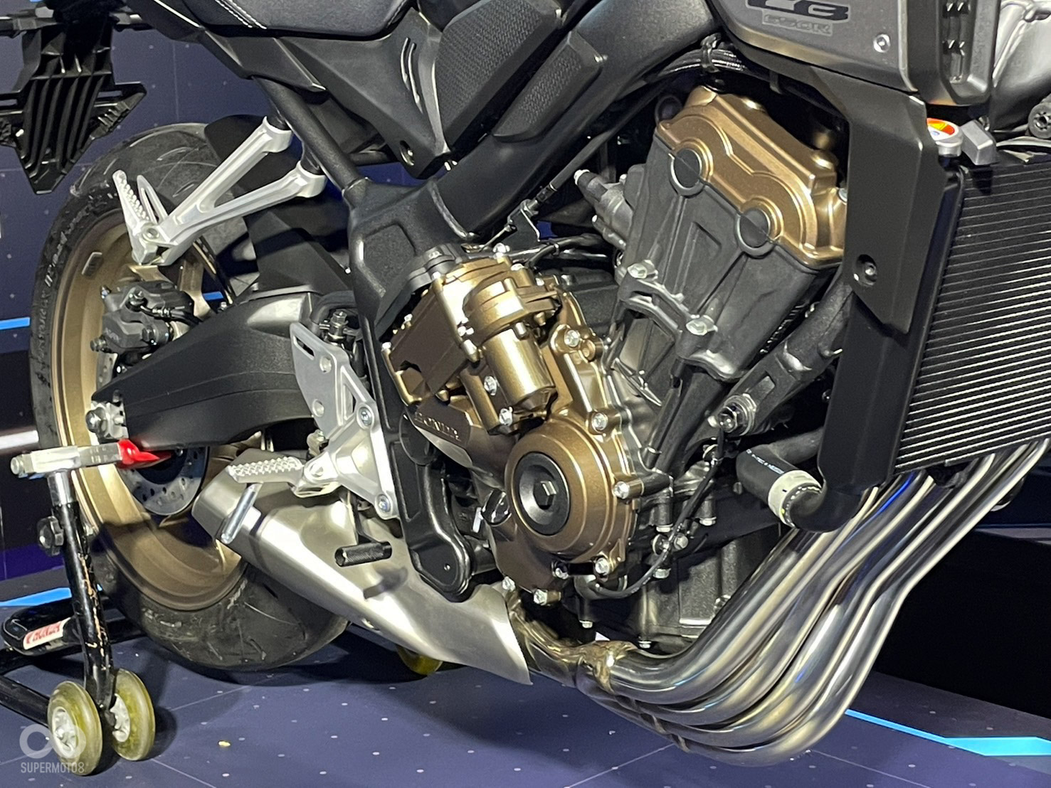 E-Clutch搭載還能維持原售價，誠意十足