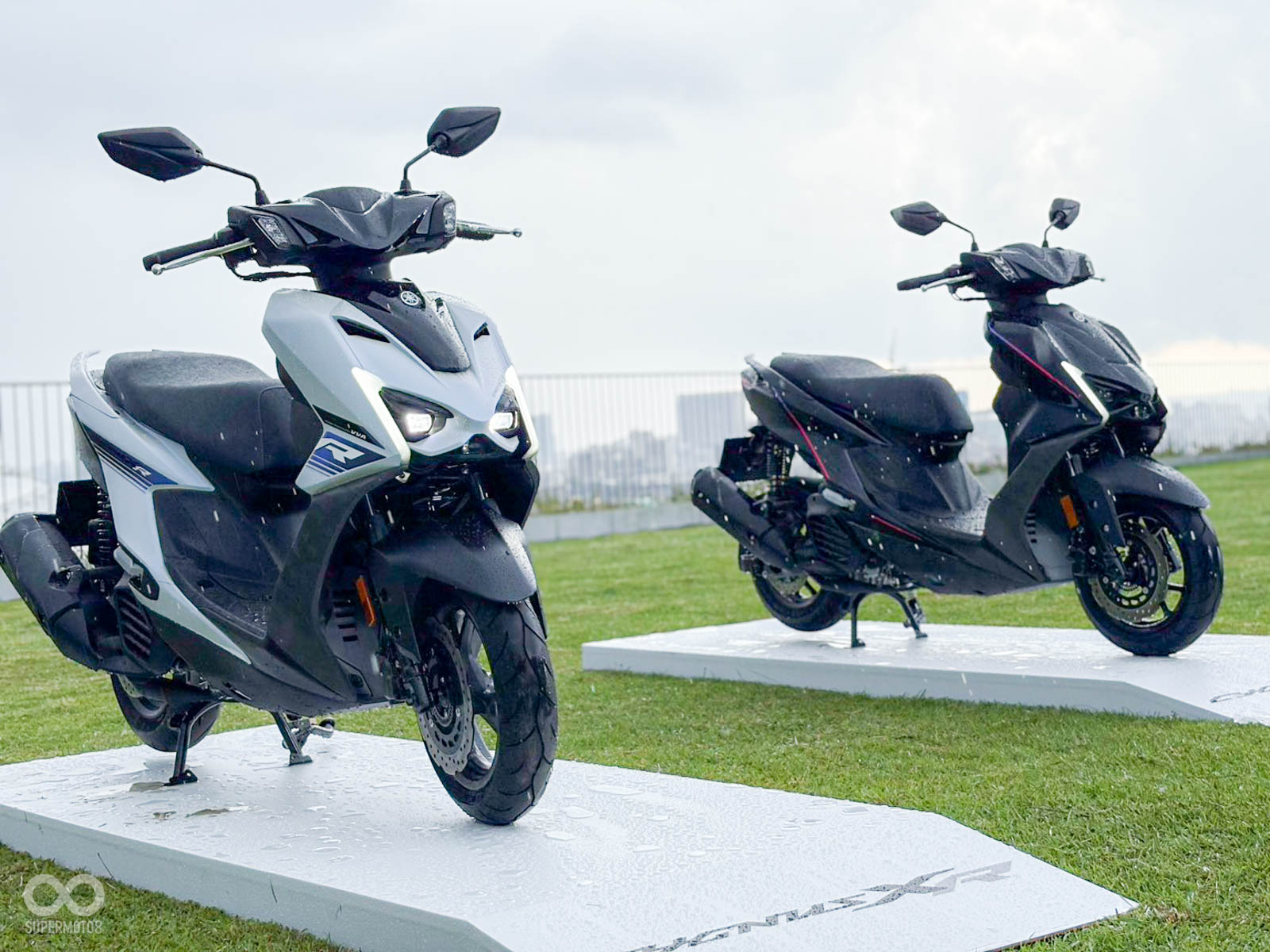 外觀上，125/155 前面板稍有不同，155配有打孔空力設定