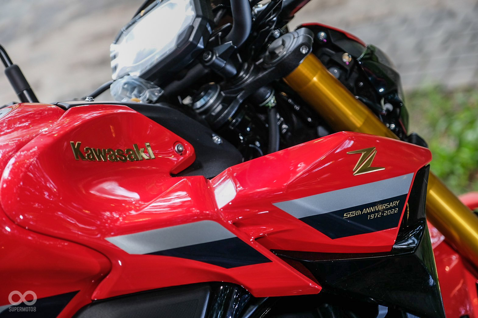 Z900 50th金色前叉與字樣真的很高調