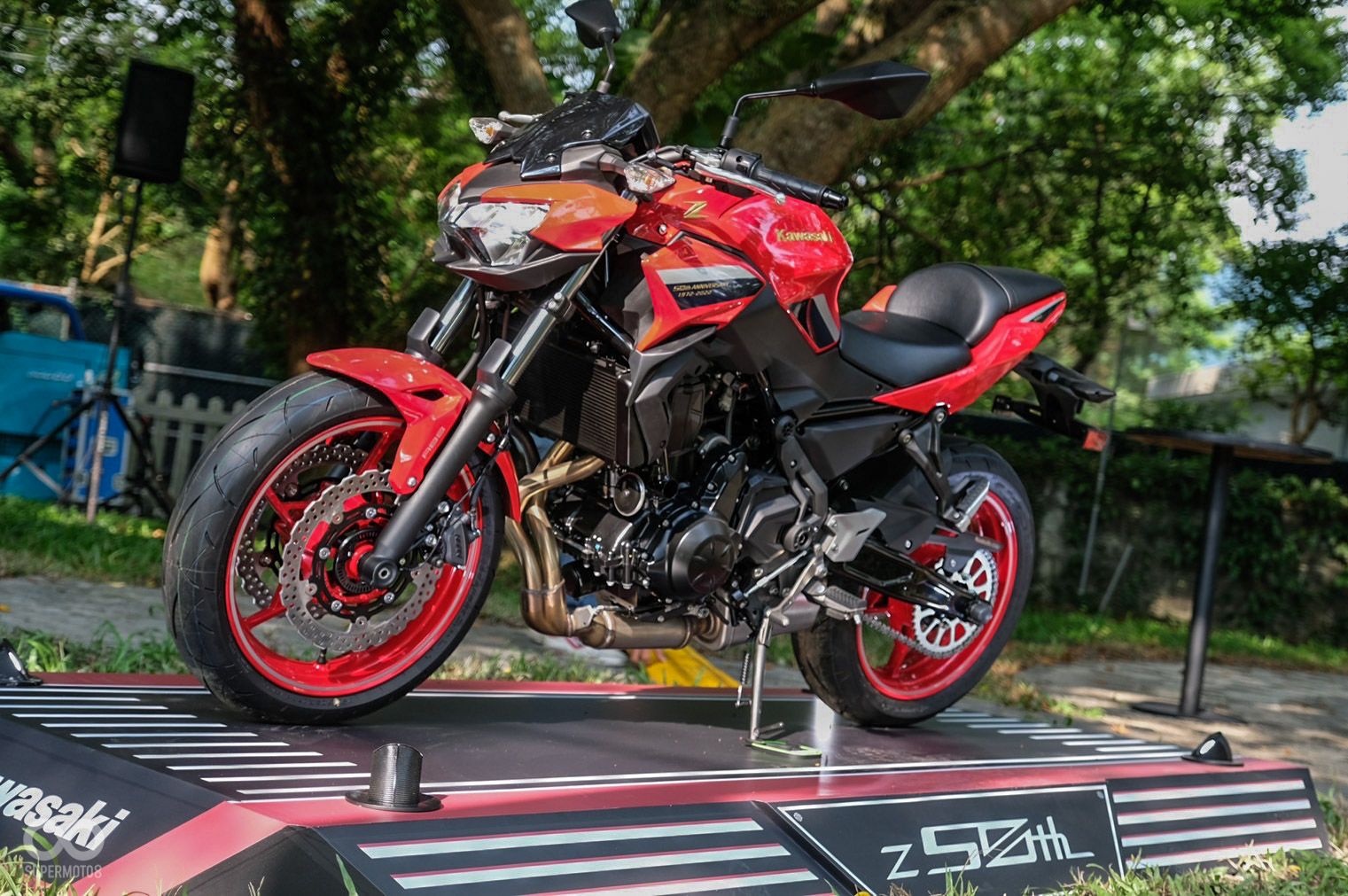 Z650 50th換上鮮豔的炮竹紅塗裝