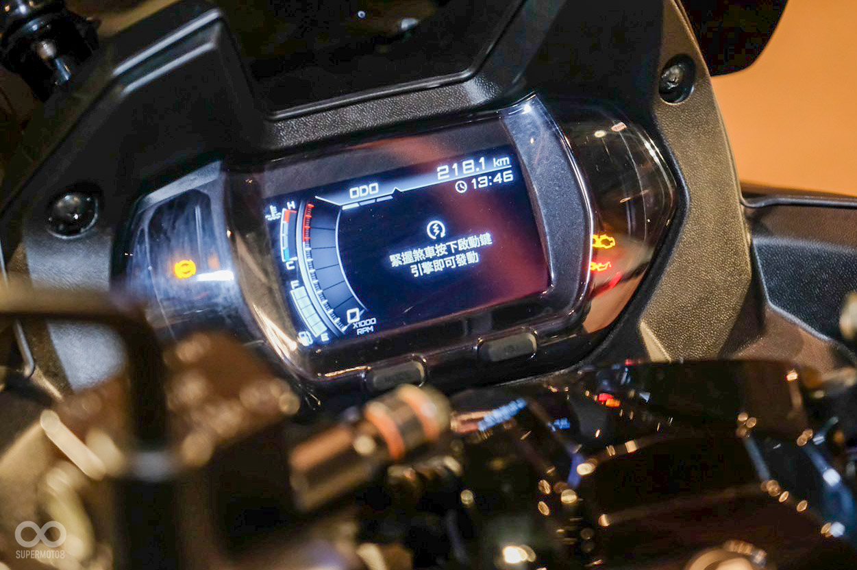 COXERA儀表來到STR上頭