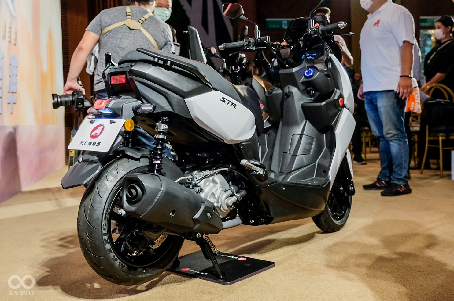 AEON STR則採用278.3c.c.較大排氣量的設定