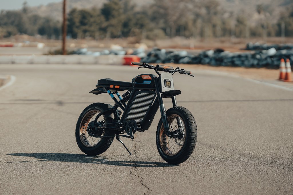 Hot Wheels與SUPER73聯名推出的RX車型限量24台