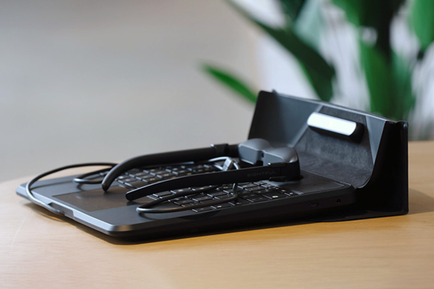 Sightful Spacetop AR筆記型電腦看起來就像是iPad的鍵盤底座