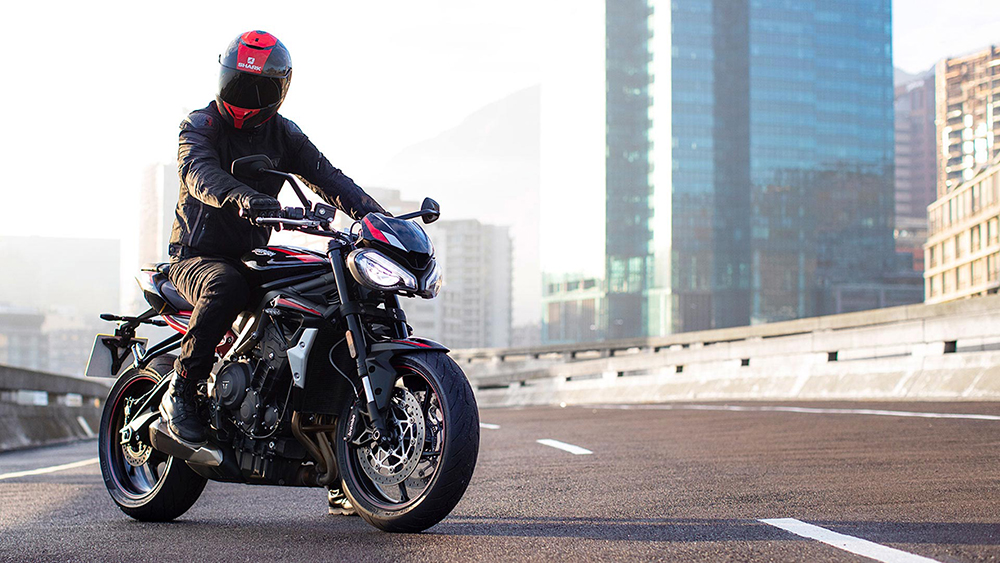 2020 Triumph Street Triple R獲得電控升級，同時售價還調降！