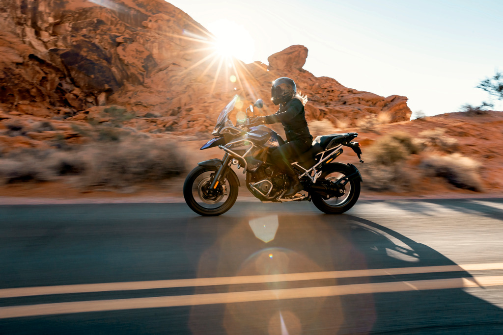 電控方面配備相當豐富，並導入新的後方雷達進行盲點偵測功能