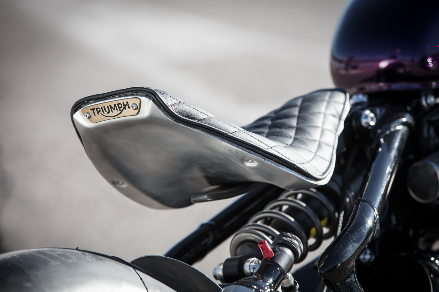 立菱格紋單座帶來精品的高級質感