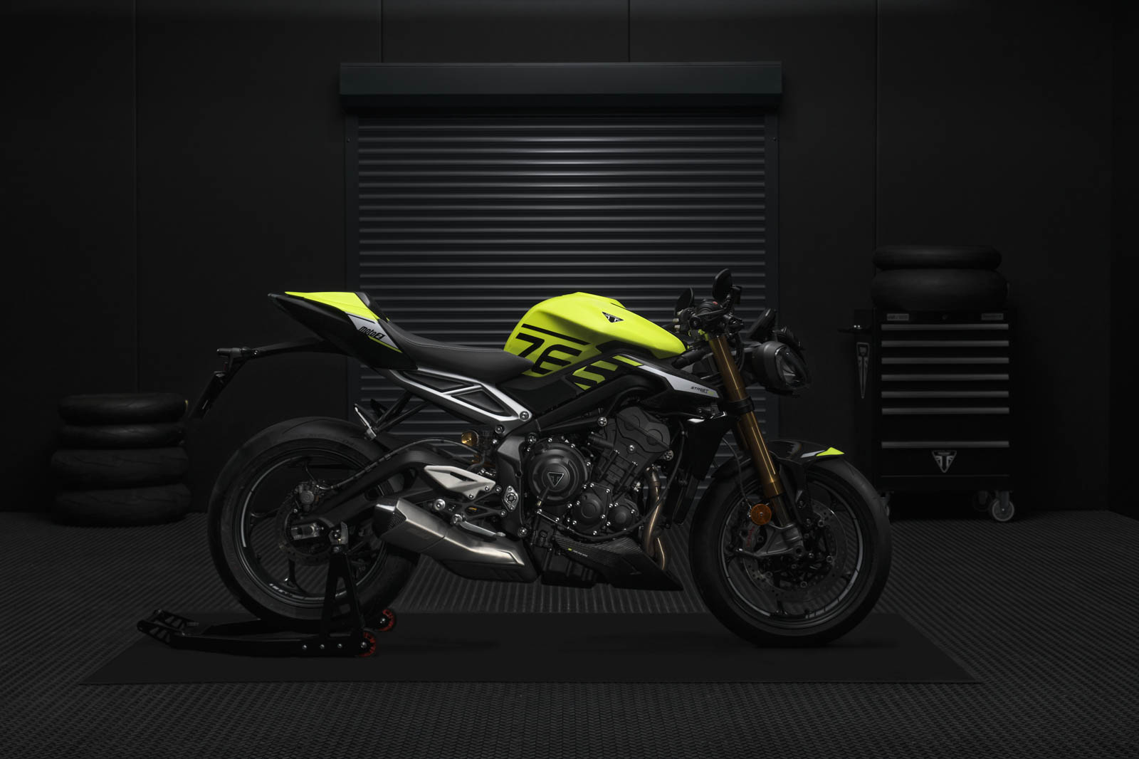 TRIUMPH也重新調整MOTO2™ EDITION的騎乘三角，讓重心更偏向前輪