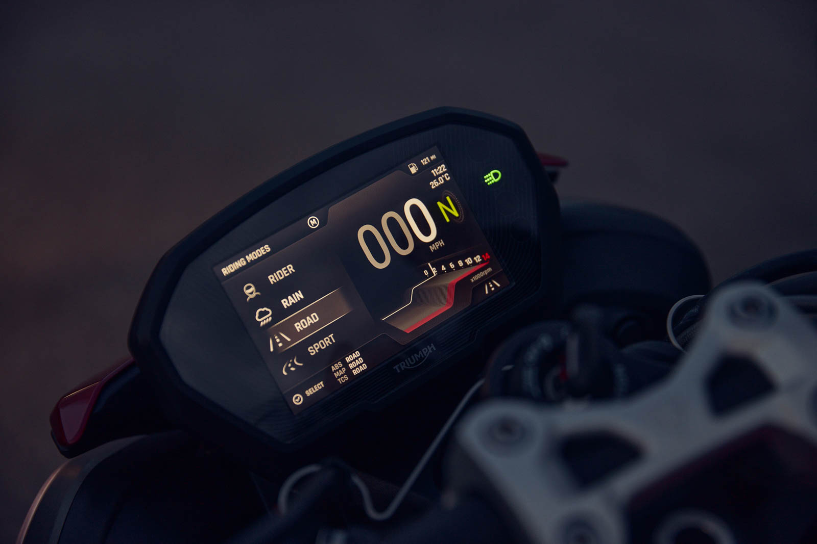 RS和MOTO2™ EDITION搭載質感、辨識度都很好的5吋TFT儀表