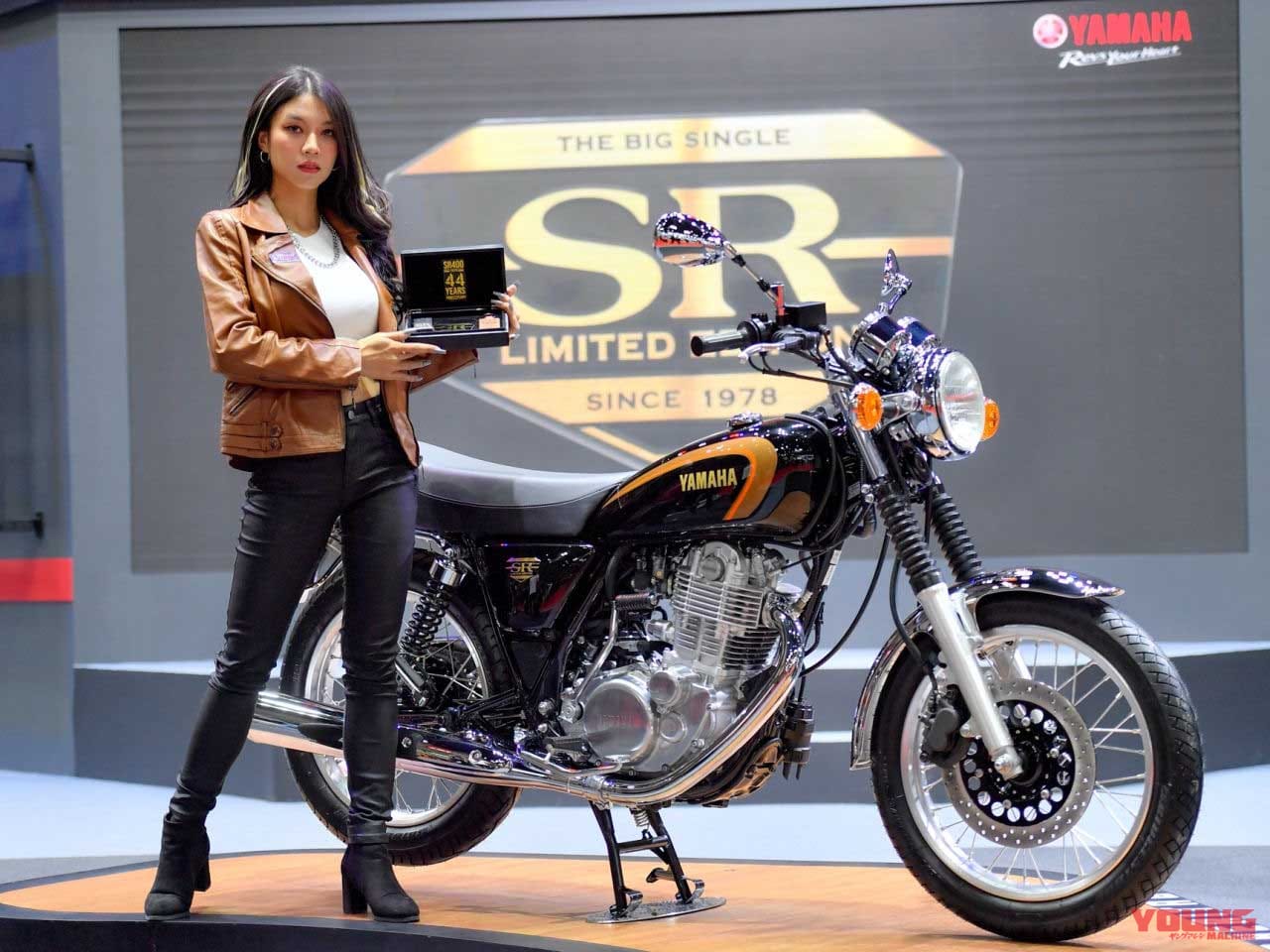 慶祝SR400上市44週年推出的限量紀念版，每台車也有專屬的銘牌