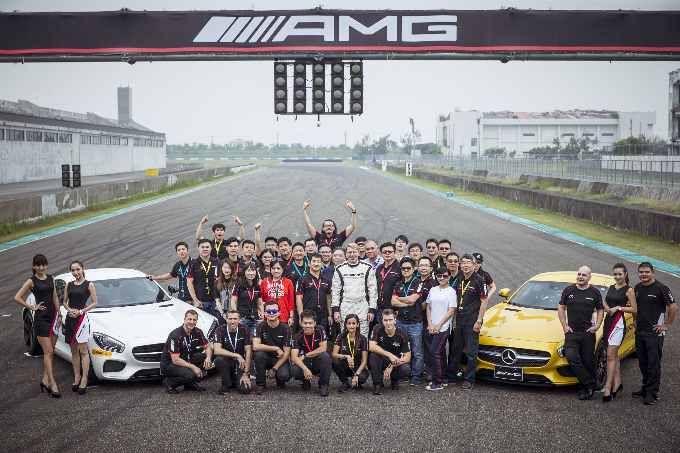 當時燒胎香水是送給參與2016 AMG Driving Academy學員們的禮物