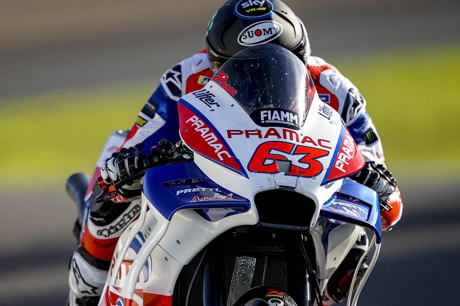 Bagnaia在成功拿下Moto2年度冠軍之後,也順利的升級進入MotoGP,這位年輕小將的表現也非常值得得期待