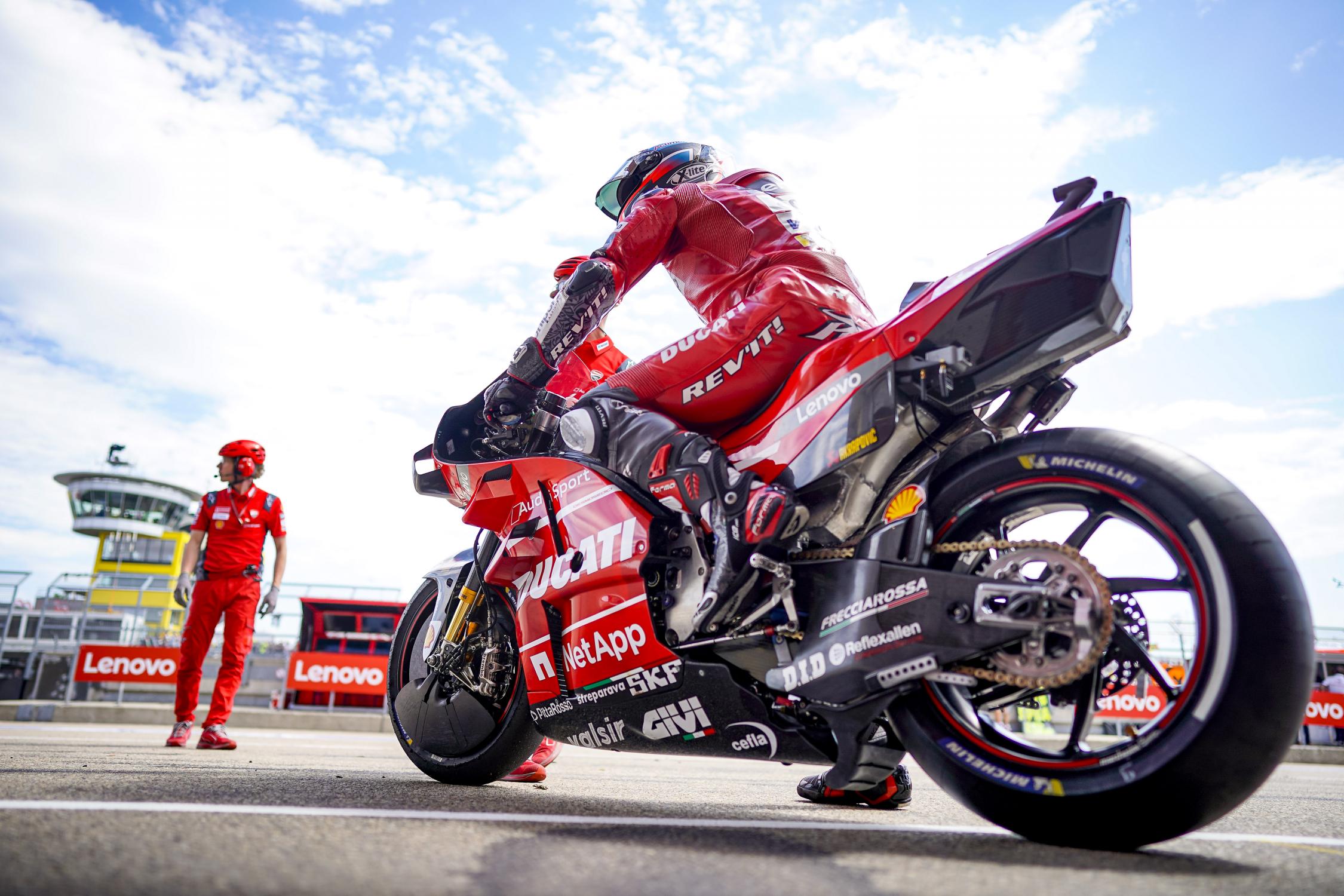 DUCATI的弱點依然還是在彎速