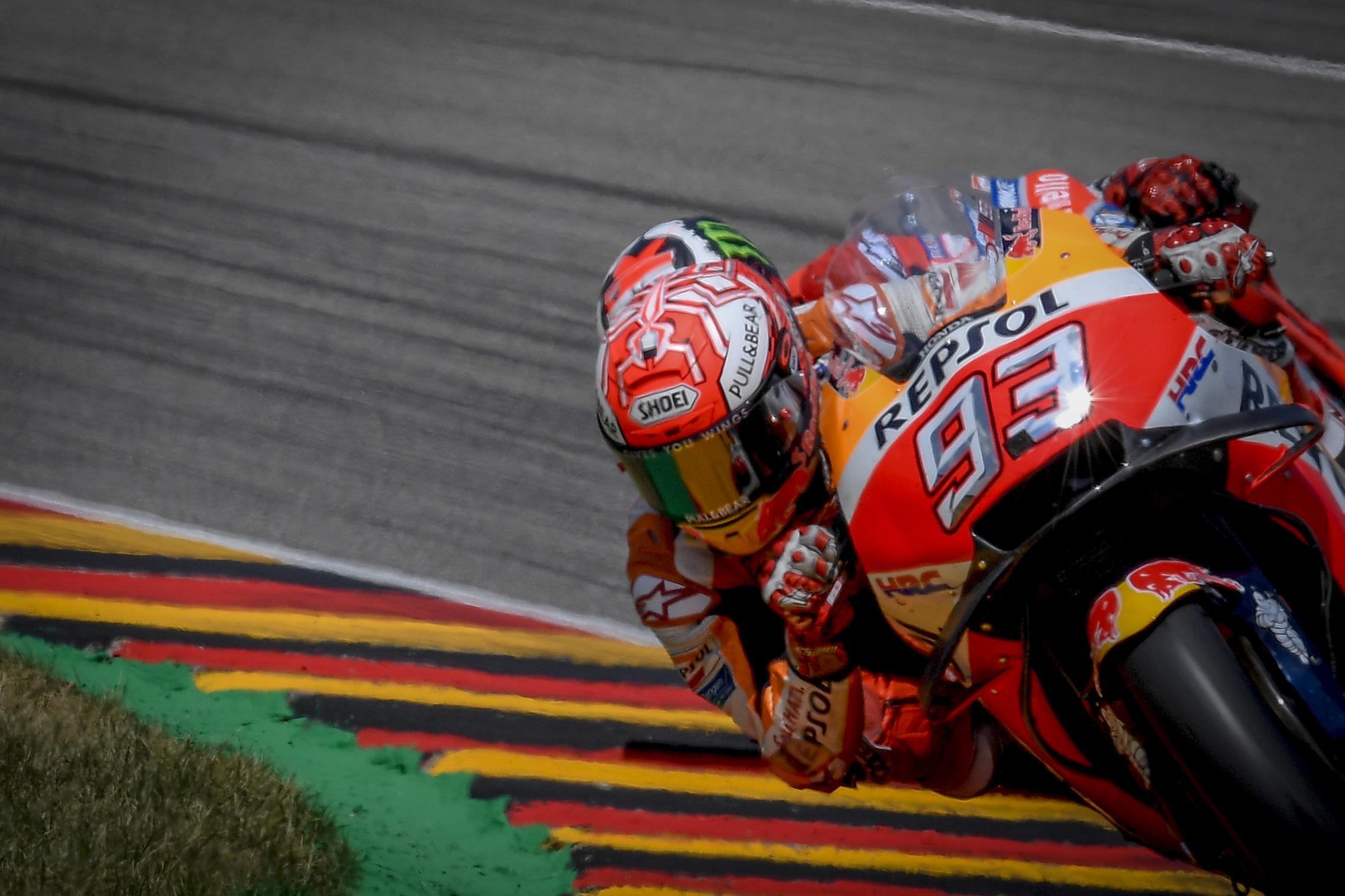 「今天比賽結束時，我並沒有感覺到太大幅度的衰退，我只是試著保持我和Valentino Rossi之間的秒差。」