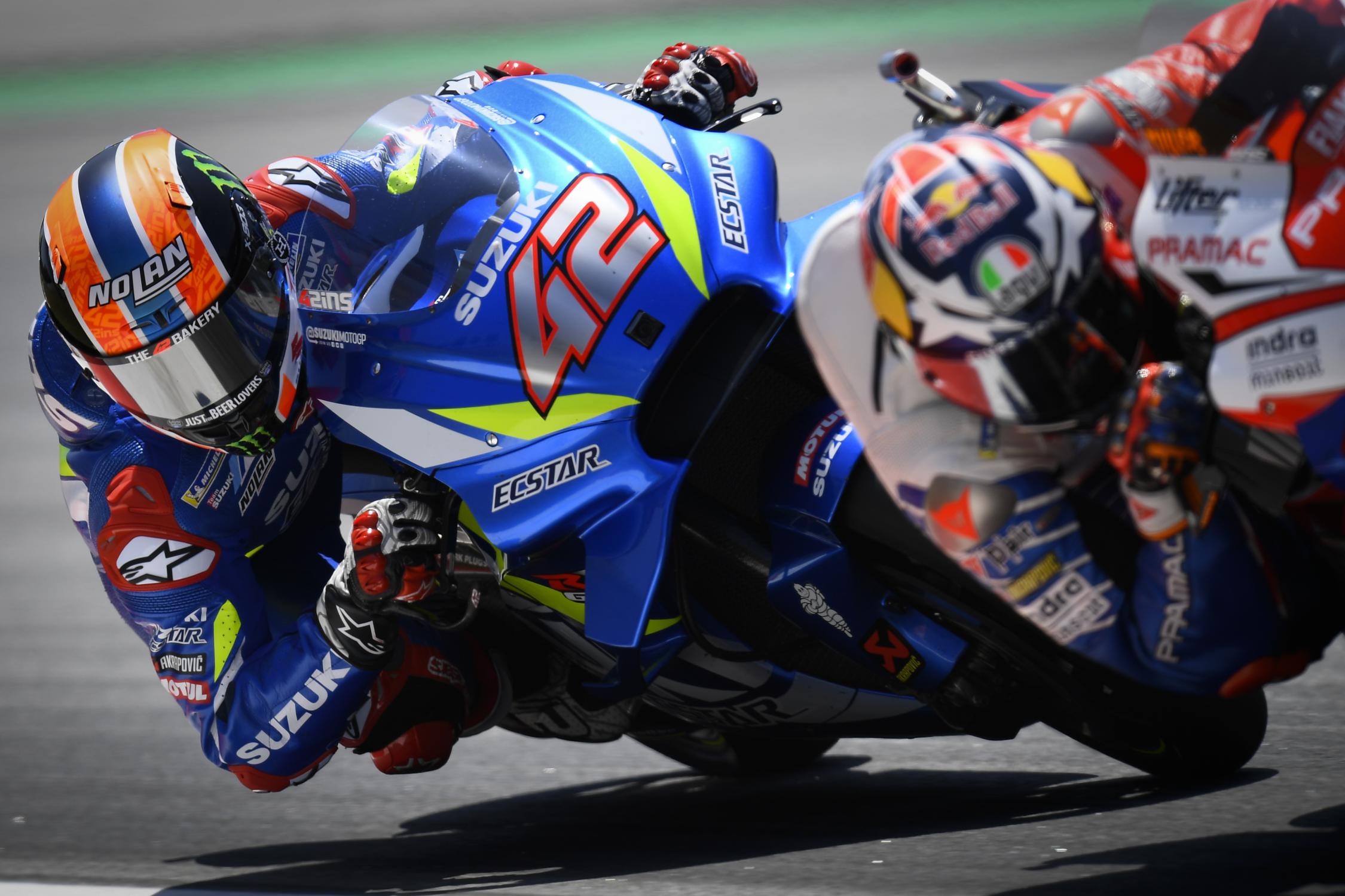 今年GSX-RR的引擎與車況，明顯得要贏過YAMAHA。