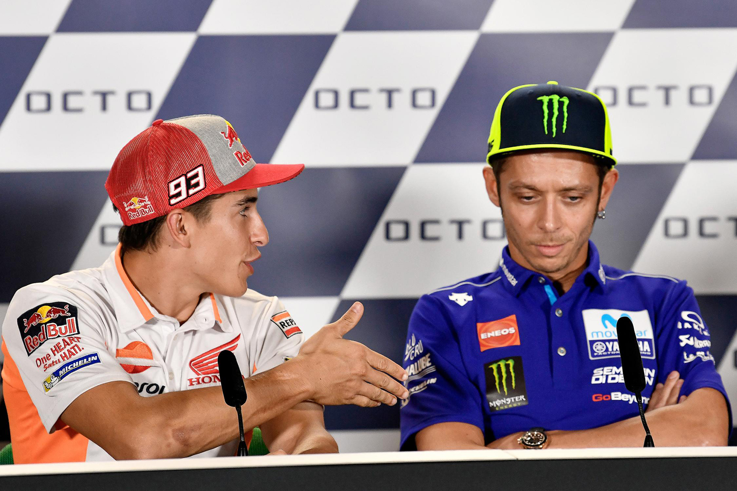賽前記者會的握手事件，已經讓MotoGP米薩諾站未演先轟動！