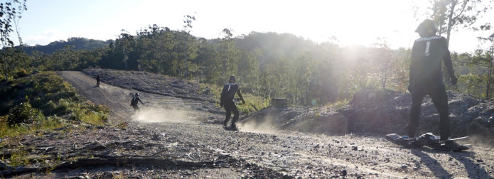 不管是海攤、砂石、礫石還是其他越野路況,這塊履帶滑板都能輕鬆突破