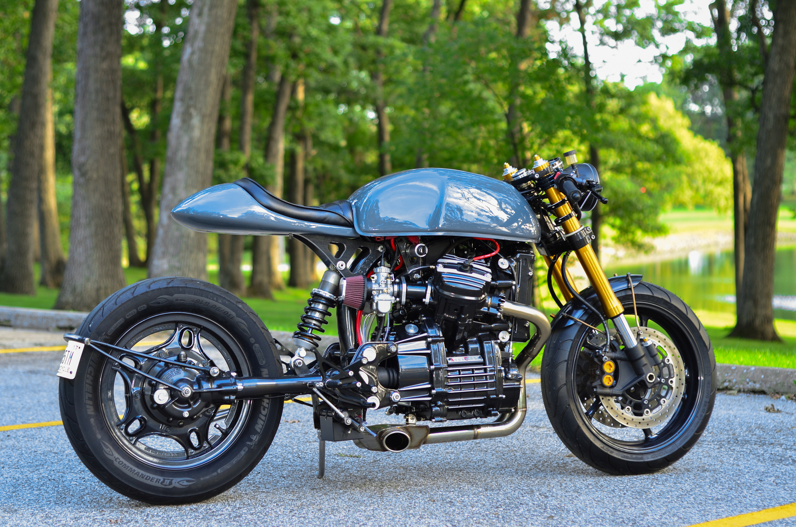 café Racer改裝風潮席捲全球,有許多改裝工坊以老車作為改裝對象,使這些被遺忘的老車重獲新生