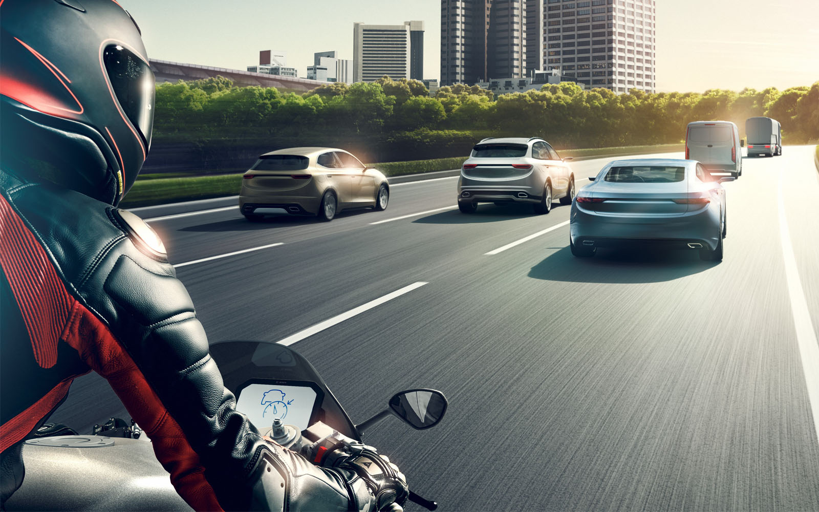 在ACC的幫助下，騎士能把車距、車速控制交給行車電腦控制，並享受旅行沿途的美麗風景