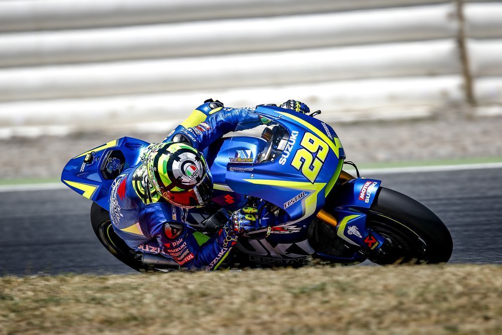 Iannone從紅軍的Ducati來到藍軍之一的Suzuki車隊,顏色的轉換讓車迷們在賽季開始前有點不習慣。 Courtesy of Iannone Media Staff
