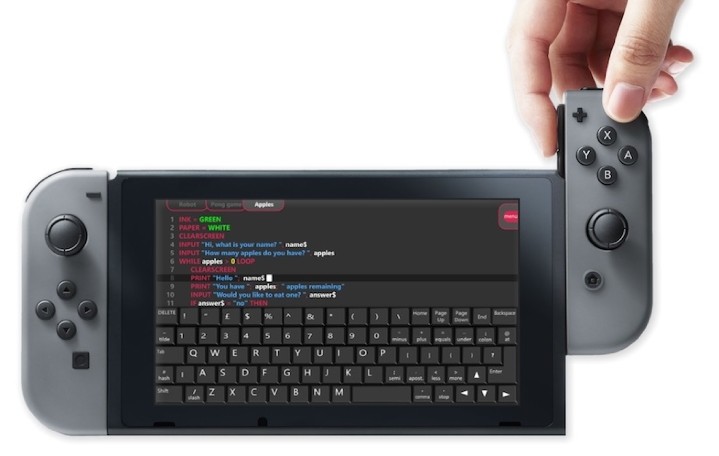18年FUZE Code Studio透過第三方鍵盤更可以編寫特別的程式語言