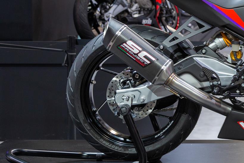 RS457 Trofeo並沒有另外的賽用ECU來提升馬力，僅會透過排氣管等方式來提升動力