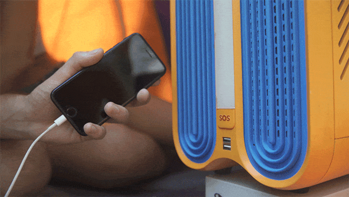 現代人不可或缺的充電孔,當然也是必備的設計