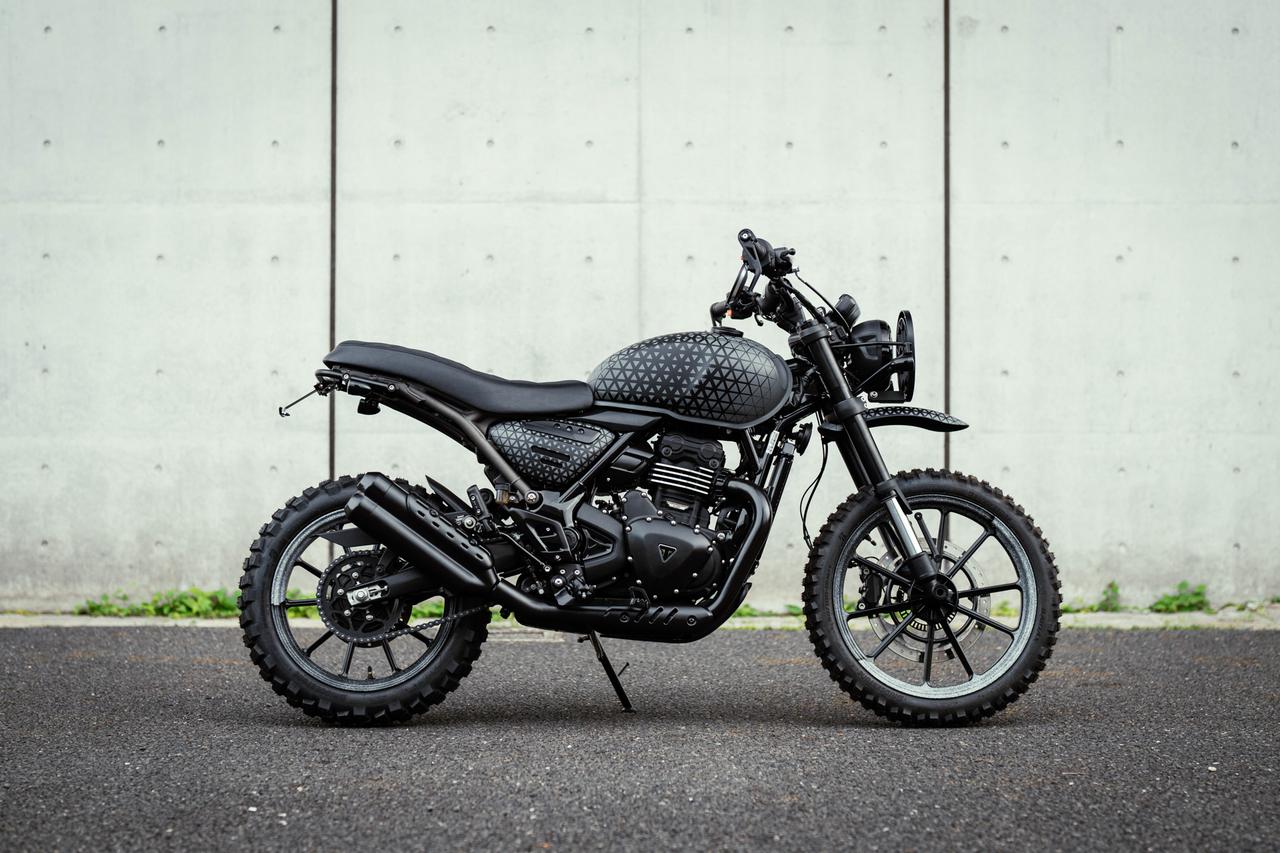 Triumph Motorcycles Japan 攜手 White Mountaineering 打造的 Scrambler 400X 改裝作品
