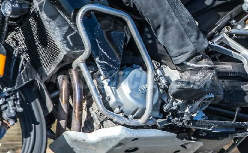 對比先前外媒拍到的間諜照，也間接證實了F 850GS Adventure的改款細節