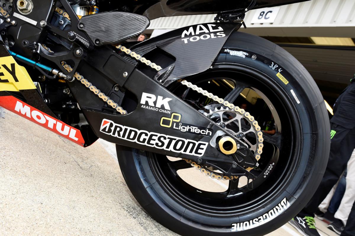 Bridgestone時代MotoGP的輪胎尺寸為16.5吋，間接影響Pirelli進入MotoGP的意願