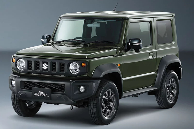 日本市場可分為Jimny與Jimny SIERRA兩款,兩者在外型上有些許差異!