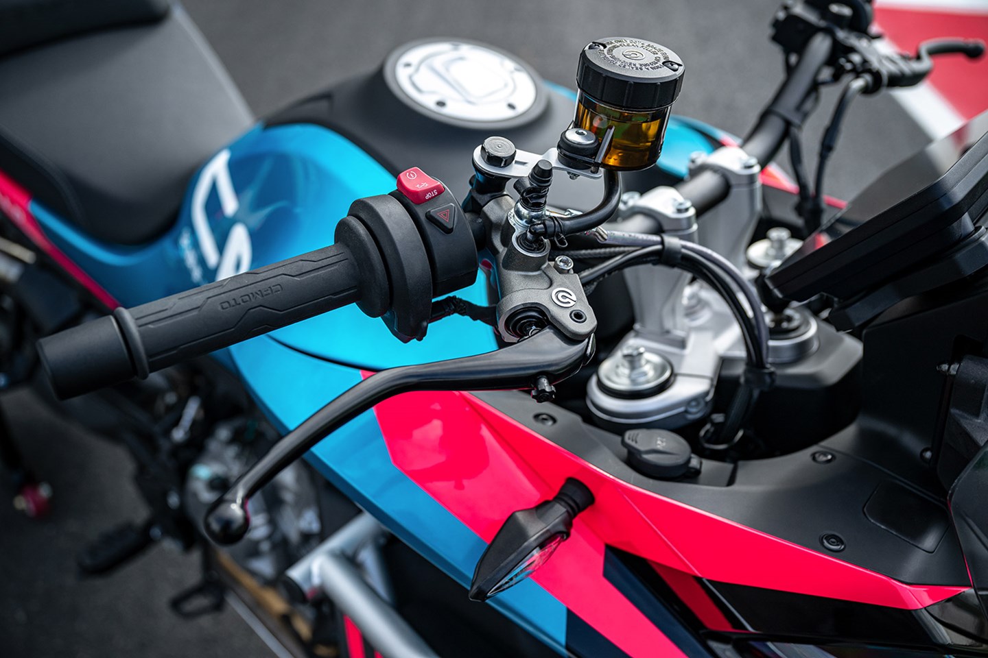 煞車、懸吊也都升級Ohlins和Brembo製品