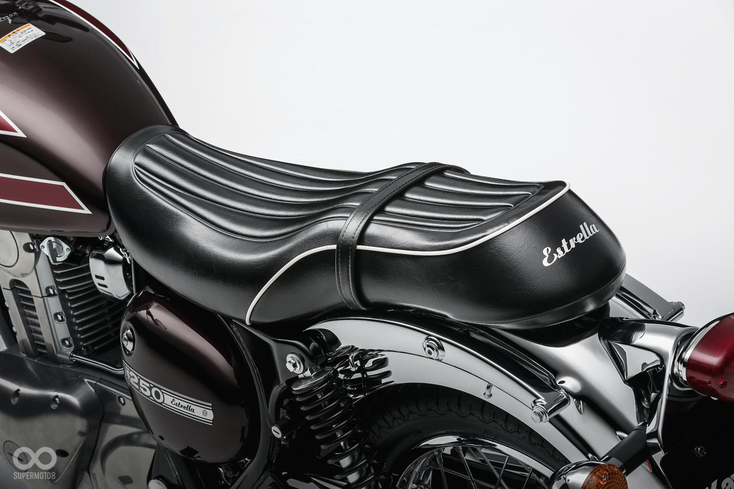 經典的前後一體式毛毛蟲坐墊