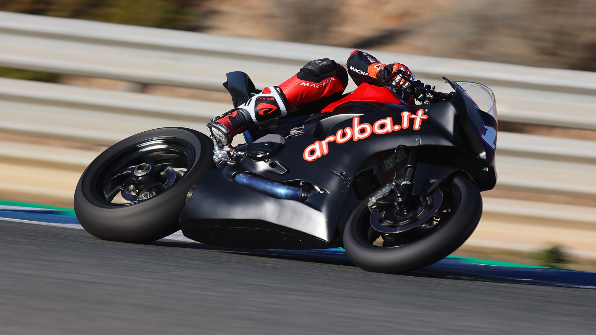 原廠狀態下的Ducati Panigale V2就已經有155匹馬力