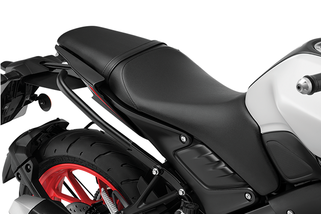 後乘客腳踏也升級為鋁合金腳踏