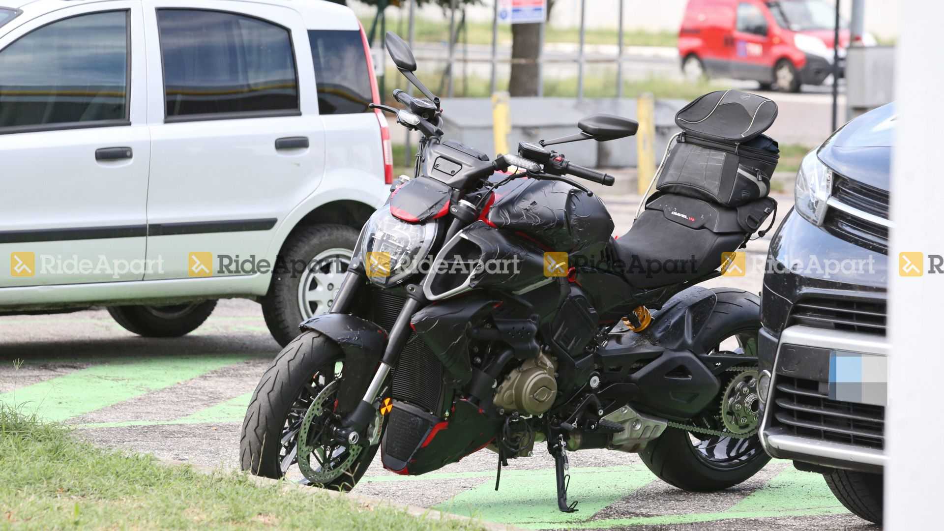 Ducati Diavel V4間諜照曝光