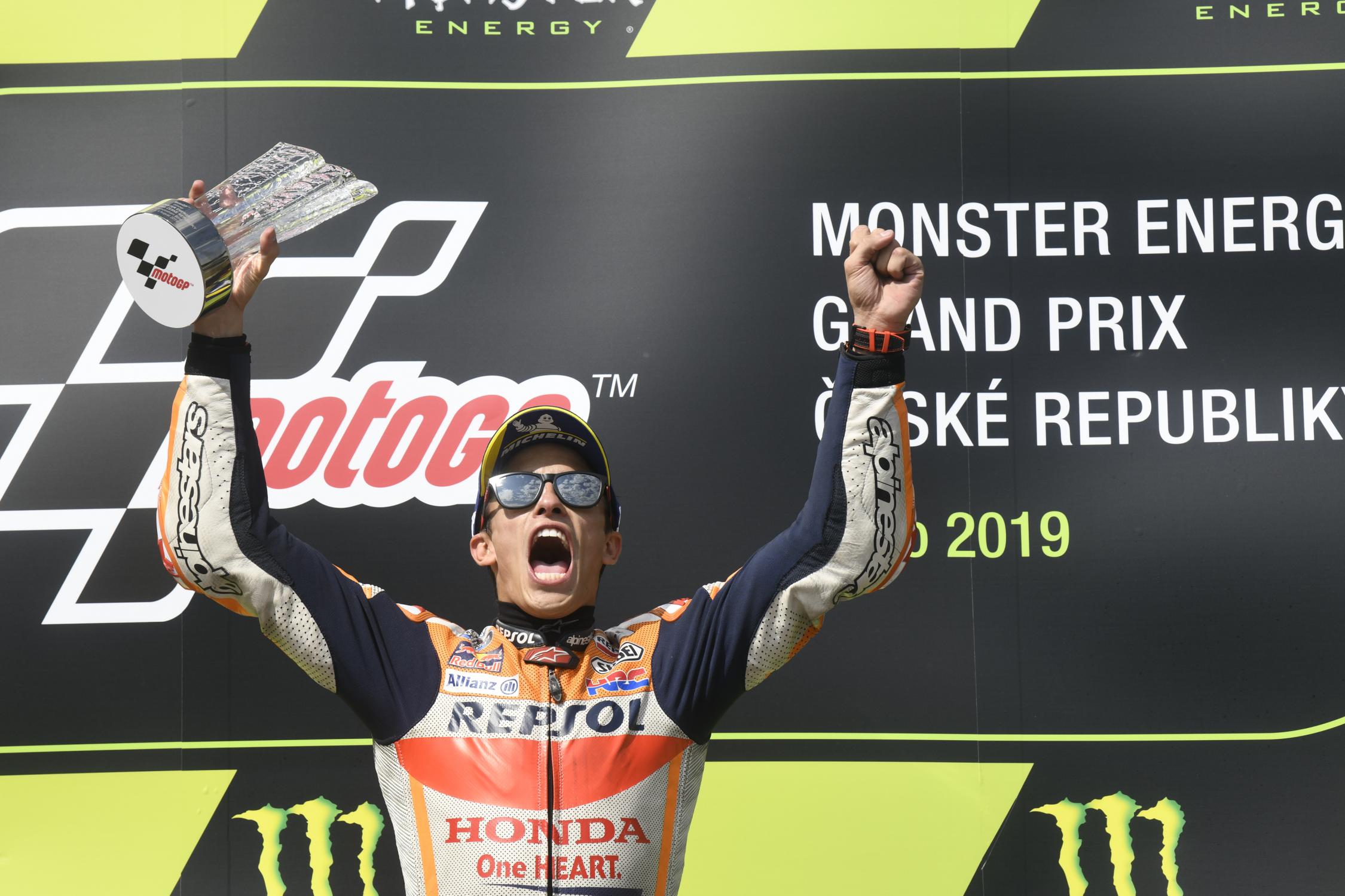 開賽時，Marquez的假想敵是YAMAHA車隊