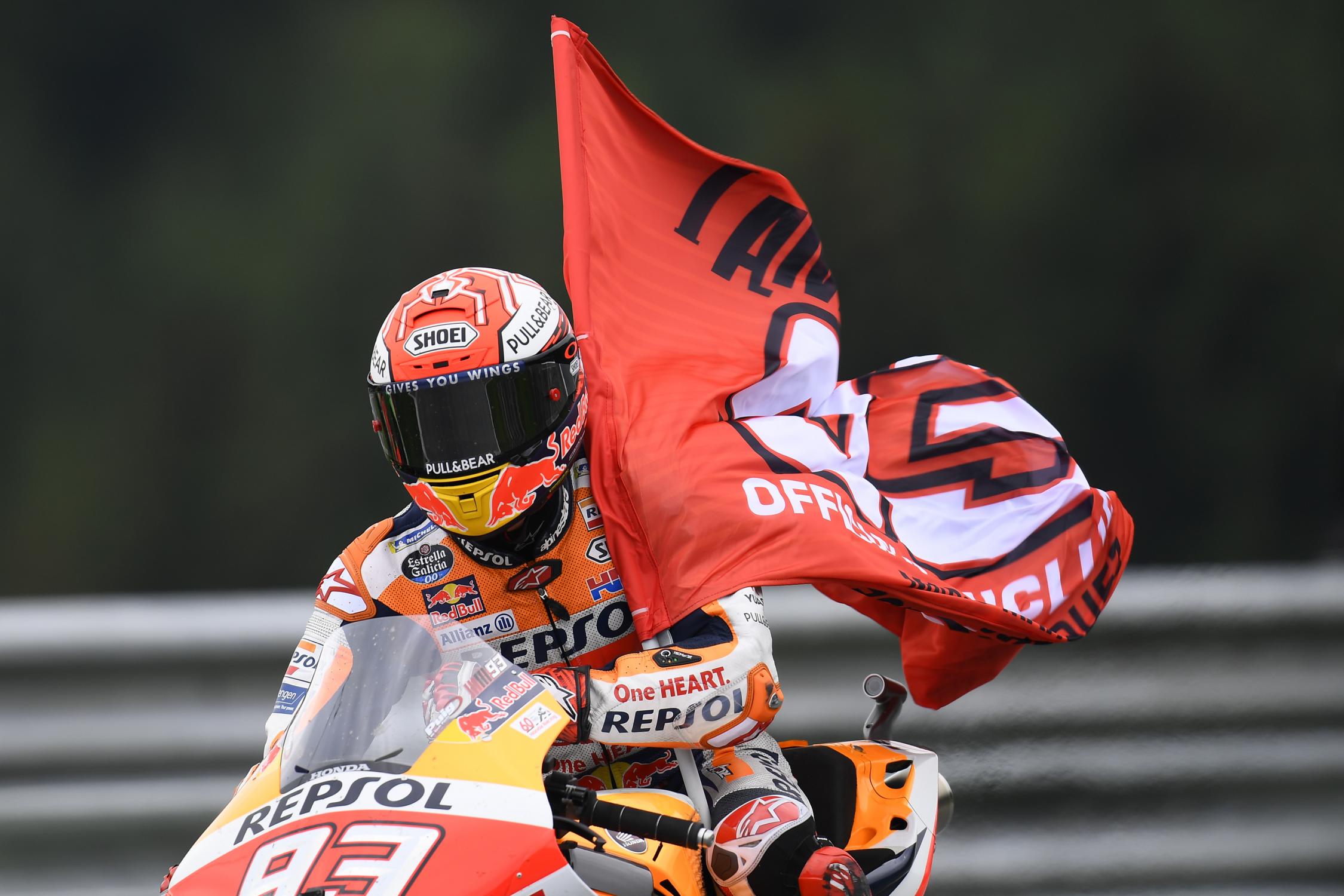 最終Marquez與Dovi都安全下庄,Marquez認為這是最重要的