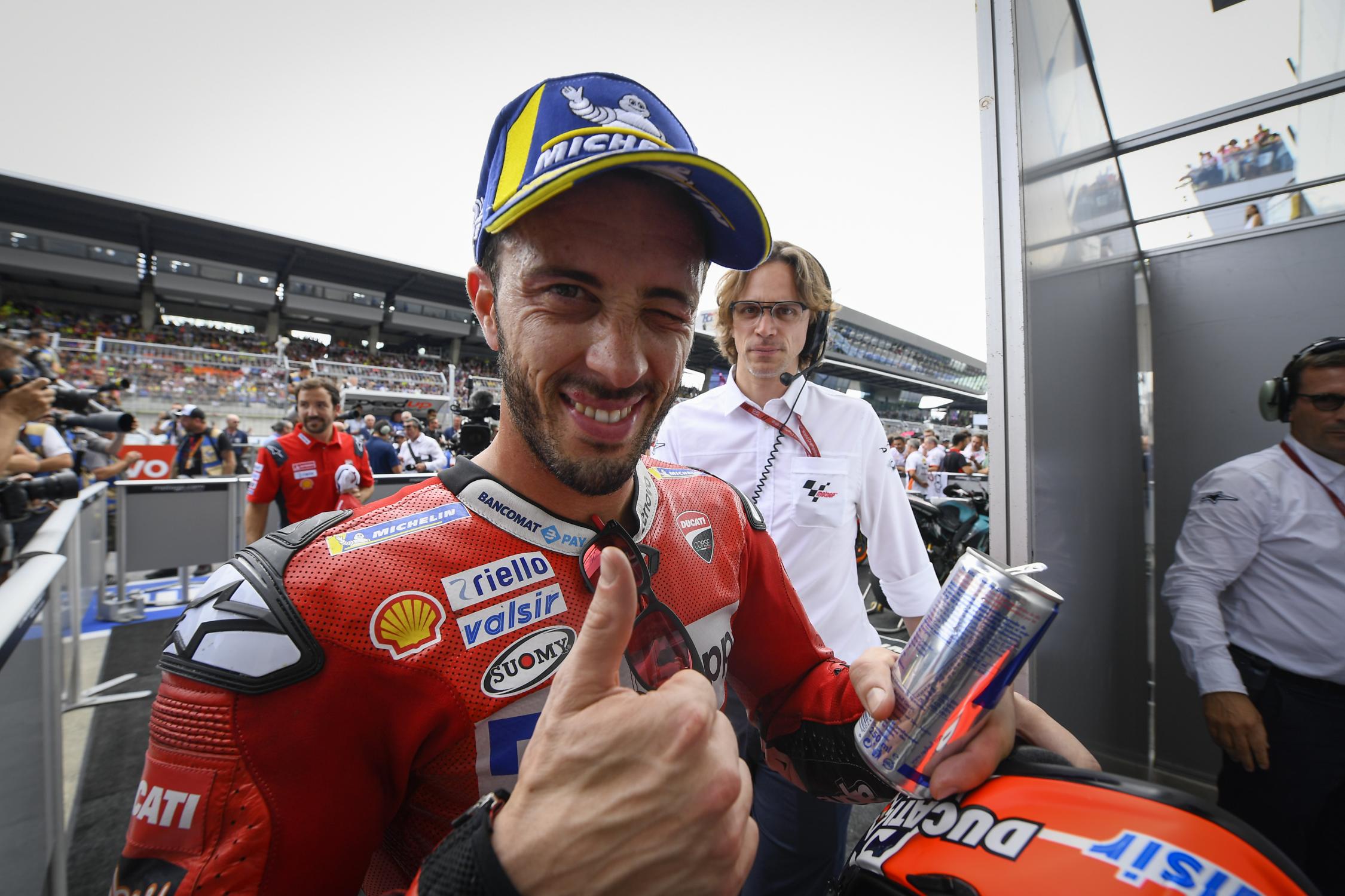Dovi在奧地利賽道最後一彎超越 Marquez，中斷衛冕王的連勝！