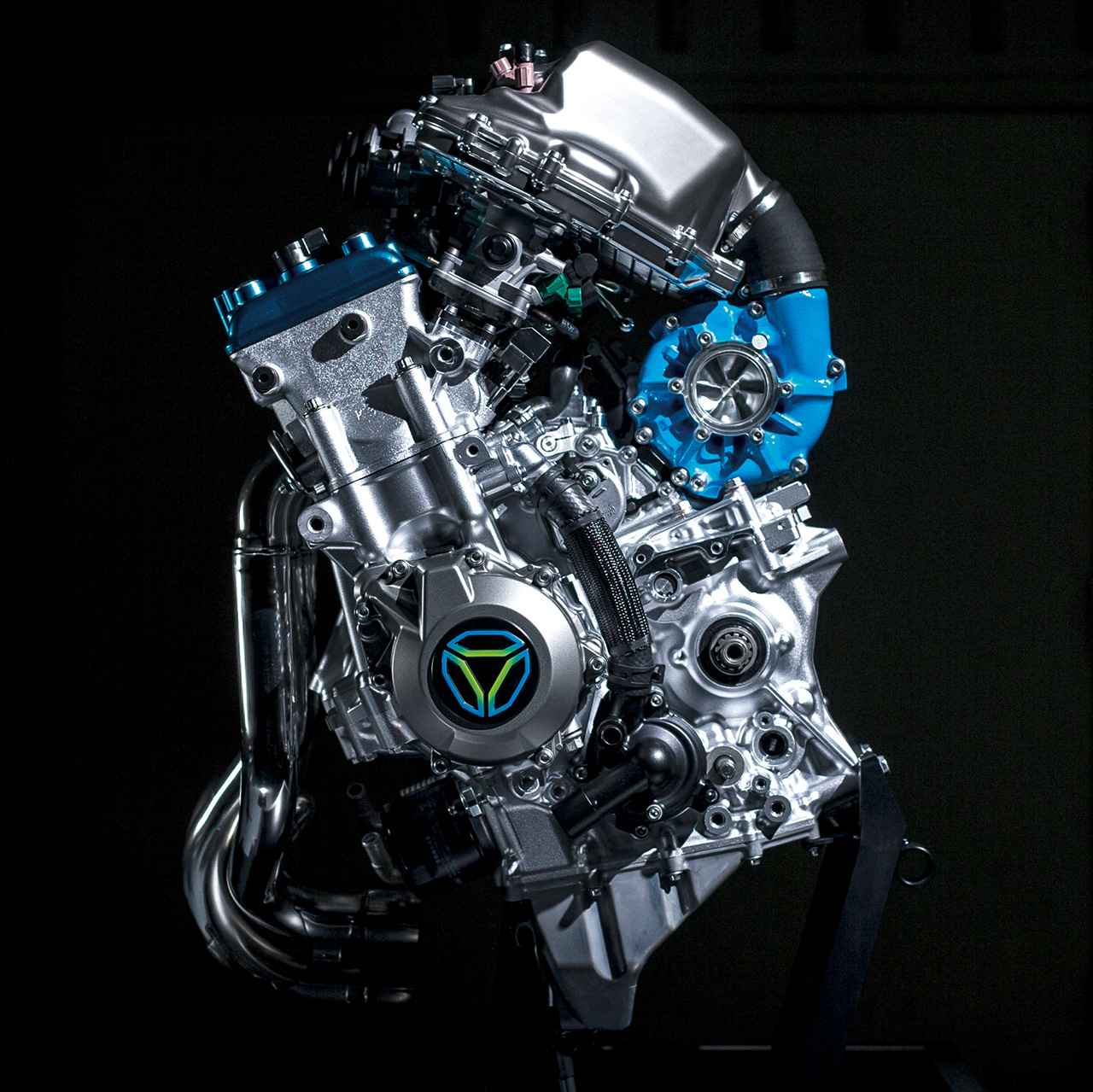 KAWAWAKI使用增壓引擎作為HYDROGEN MOTORCYCLE的動力心臟