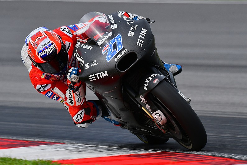 在Casey Stoner 在2019年將不會繼續擔任DUCATI測試車手一職以及車廠品牌形象大使的角色。