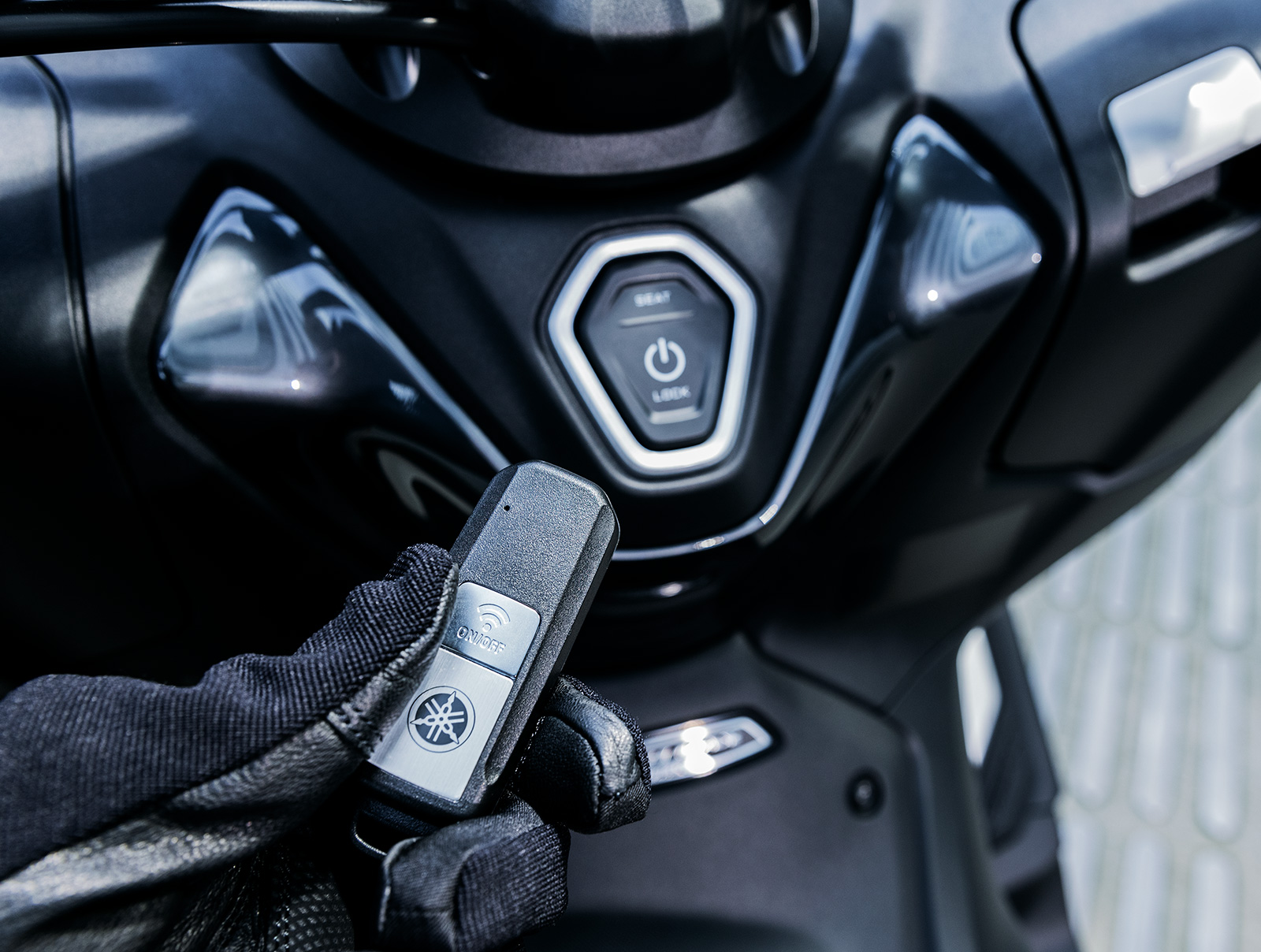 整合式主開關，提供更直覺的使用體驗