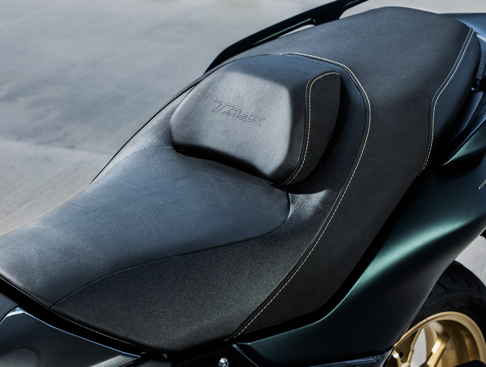 頂規版本Tech MAX配有大量超舒適配備