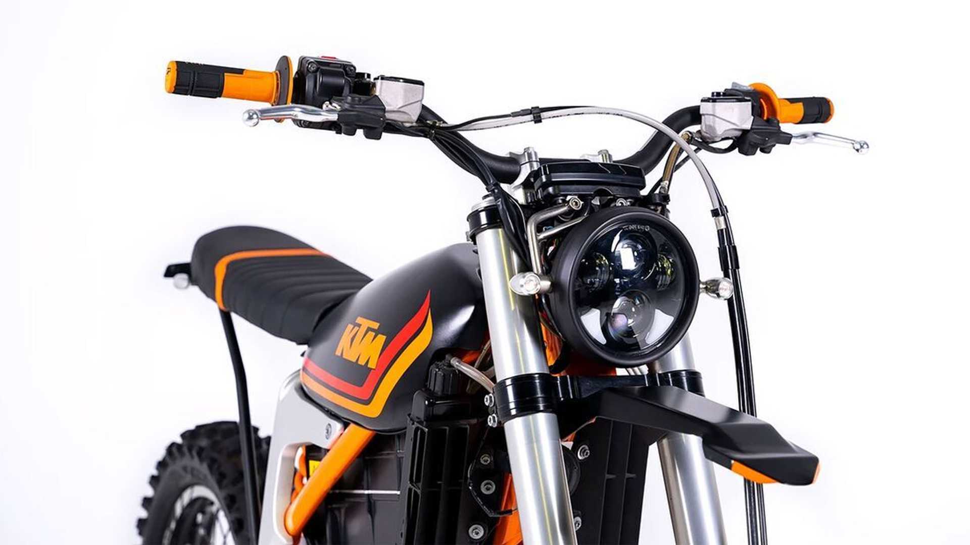 想要增添復古風味,改上一顆圓燈絕對是必要條件之一