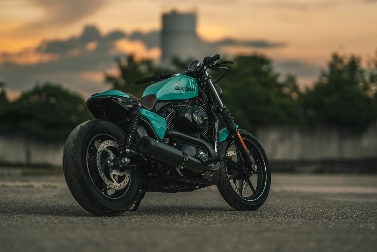 全車改裝重點因時間和預算限制關係,都放在車體套件上,但這足以讓大部分人捫心自問:這真的是哈雷?