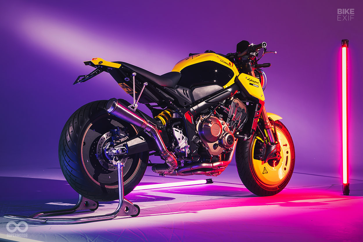 副車架經過重新打造,改變車尾風格